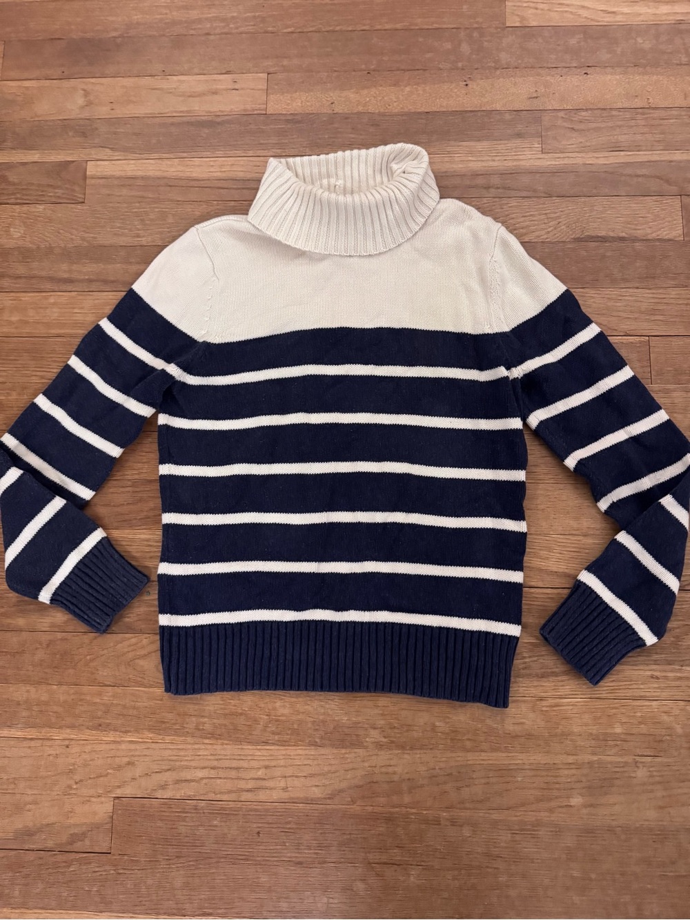 Jeanne Pierre Women's Navy White Striped Turtleneck Sweater - Size Medium
 b81